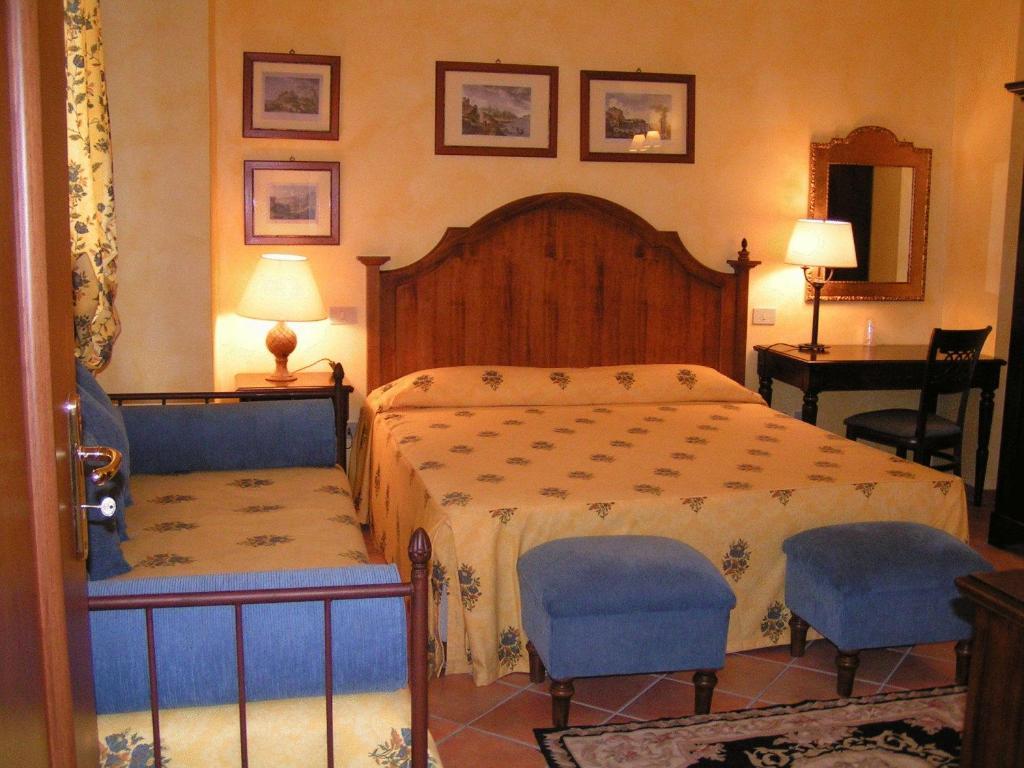 Double or Twin Room,7382490:JPEG